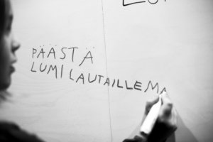 Boardexpoilla kysyimme , mistä syystä talvet pitää pelastaa. Kuva: Aino Huotari